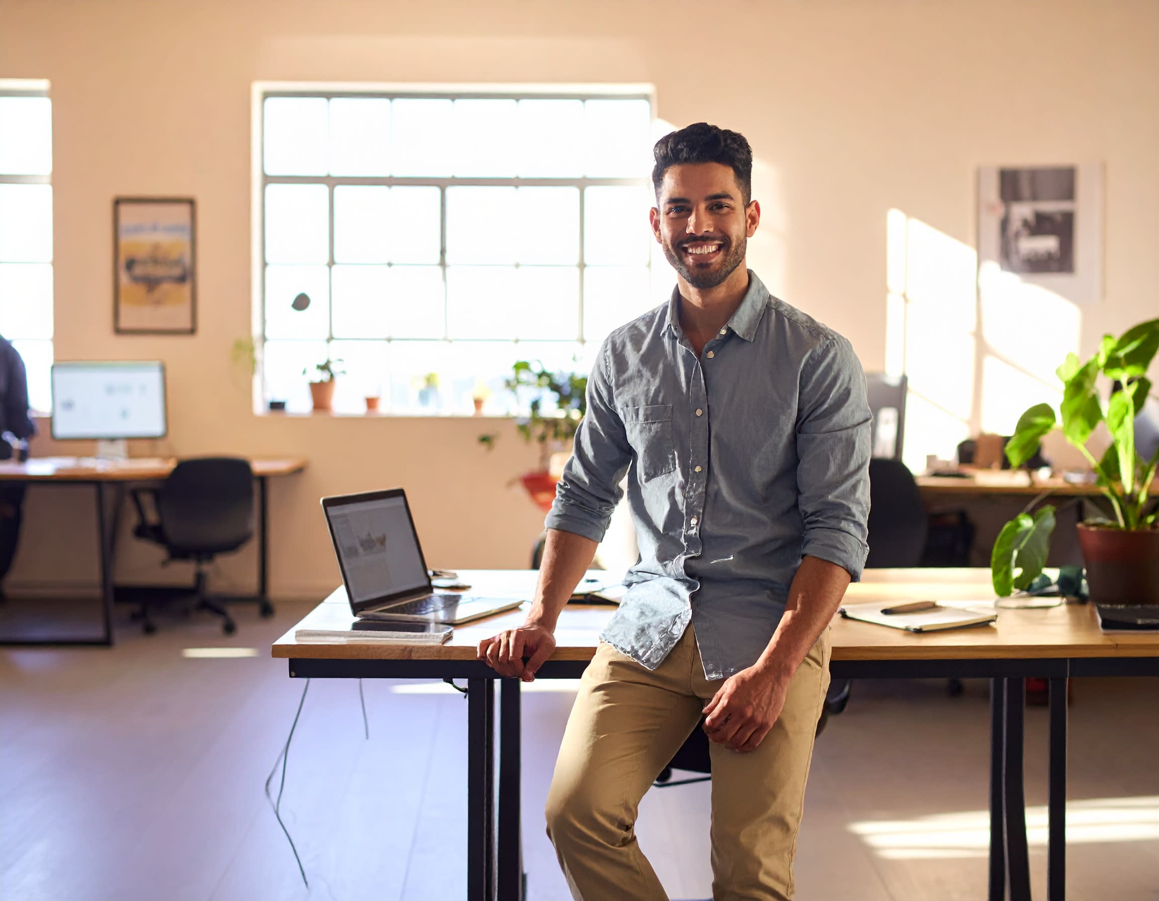 Tech Sales Job Titles: 10 Entry-Level Roles Beginners Should Target