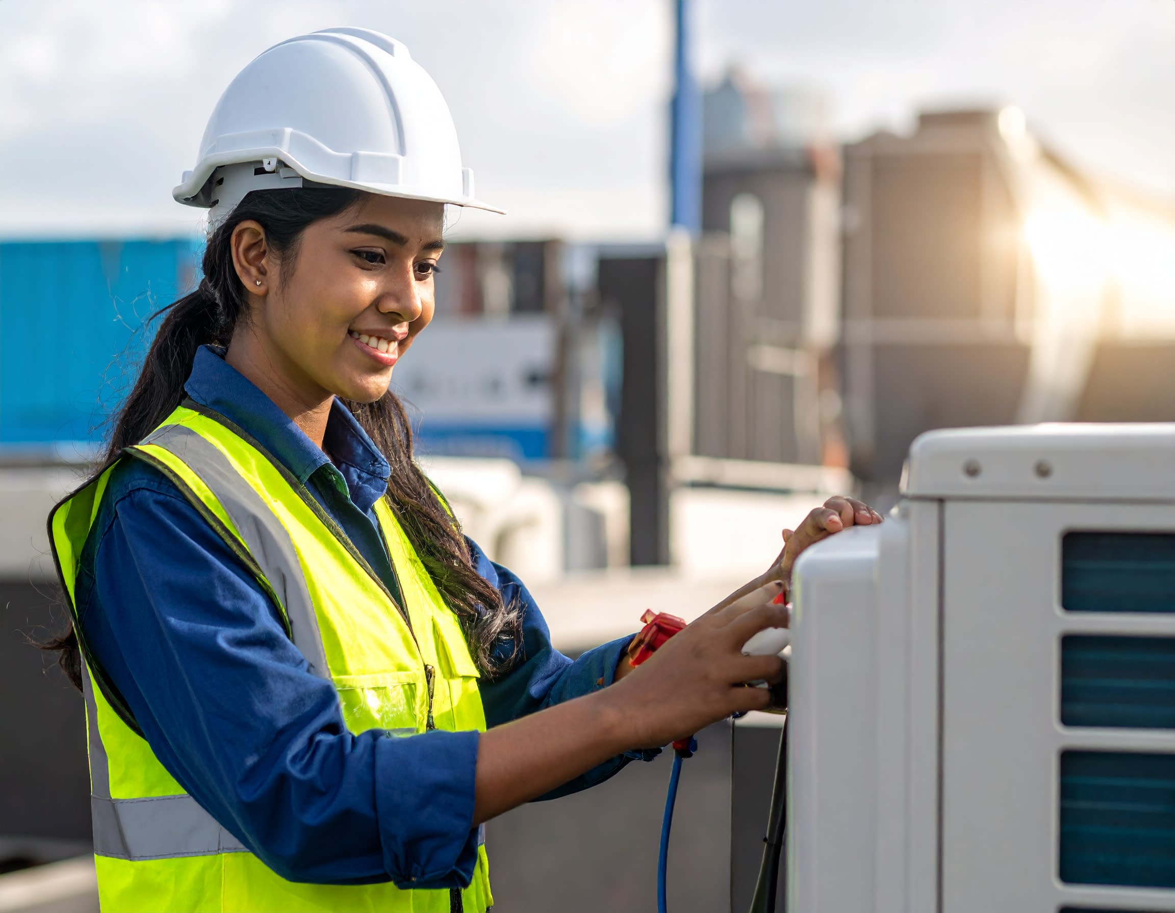 HVAC vs Electrician: Which Trade Is Better for You?